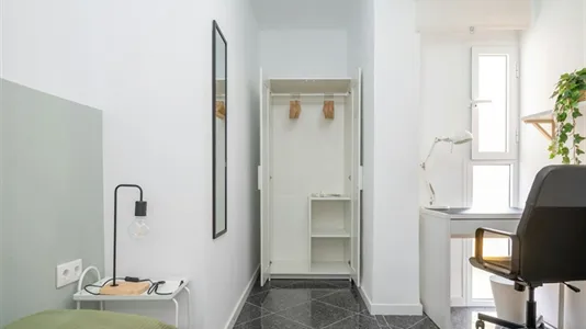 Rooms in Málaga - photo 4