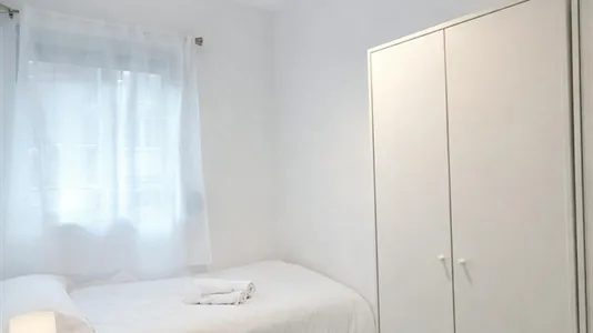 Houses in Madrid Puente de Vallecas - photo 4