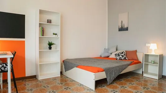 Rooms in Lecco - photo 4