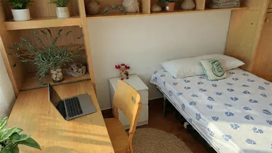 Rooms in Barcelona Sants-Montjuïc - photo 2