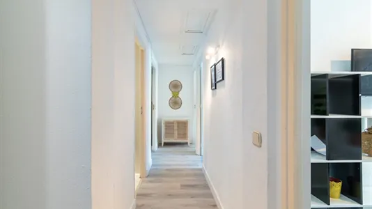 Rooms in Madrid Chamartín - photo 9