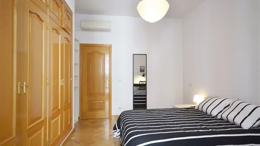 Rooms in Madrid Centro - photo 5