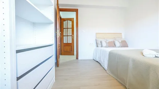 Rooms in el Camí de Vera - photo 2