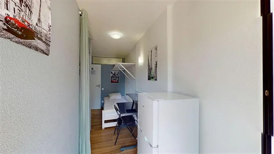 Rooms in Saint-Julien-en-Genevois - photo 6