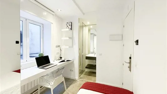 Rooms in Madrid Chamberí - photo 3