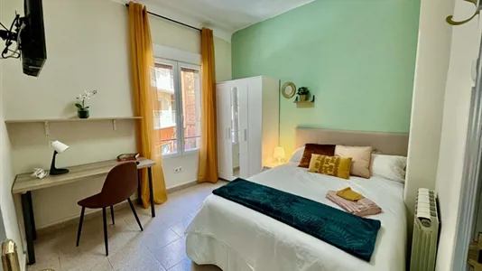 Rooms in Zaragoza - photo 2