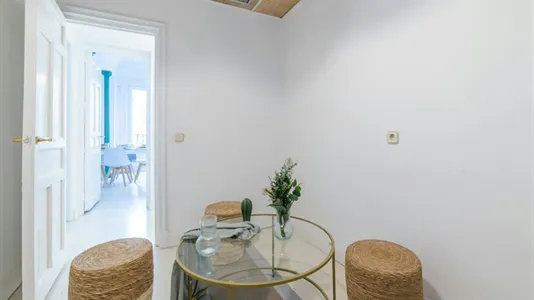 Rooms in Madrid Centro - photo 8