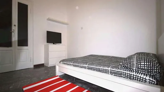 Rooms in Milano Zona 8 - Fiera, Gallaratese, Quarto Oggiaro - photo 1