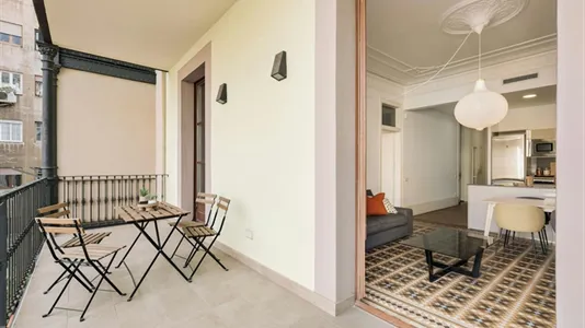Apartments in Barcelona Eixample - photo 3
