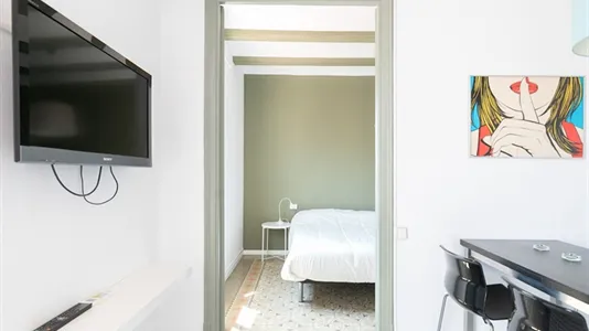 Apartments in Barcelona Eixample - photo 8