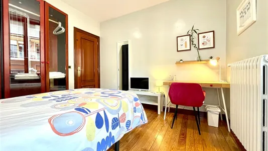 Rooms in Bilbao - photo 6