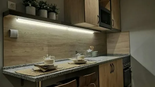 Rooms in Pozuelo de Alarcón - photo 7