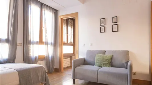 Rooms in Madrid Chamartín - photo 4