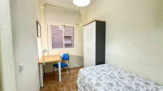 Rooms in Madrid Centro - photo 1