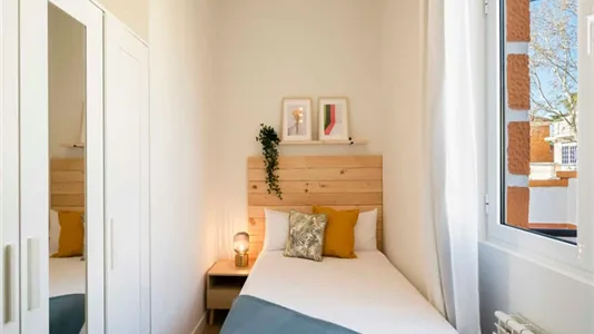 Rooms in Madrid Chamberí - photo 2