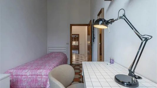 Rooms in Florence - photo 3