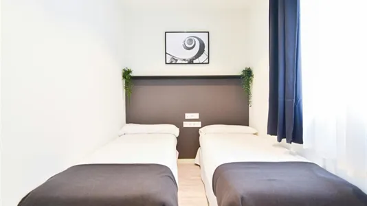 Apartments in Barcelona Ciutat Vella - photo 4