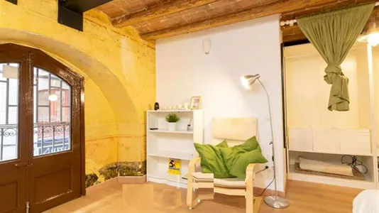Apartments in Barcelona Ciutat Vella - photo 6