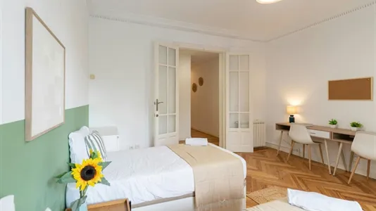 Rooms in Madrid Chamberí - photo 9