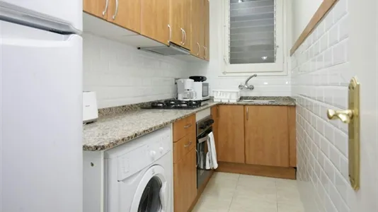 Rooms in Barcelona Sants-Montjuïc - photo 7