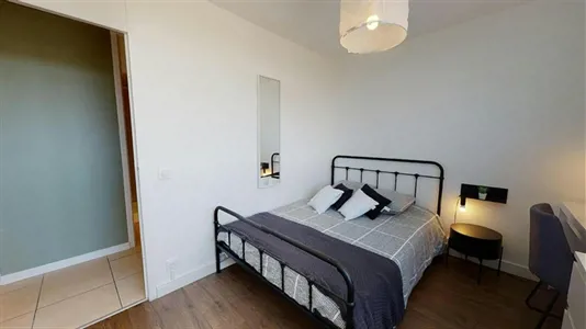 Rooms in Lyon - photo 2