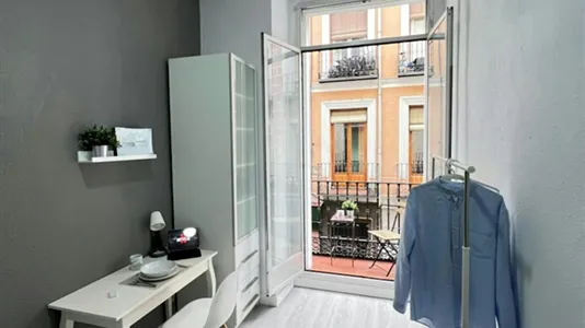 Rooms in Madrid Centro - photo 1