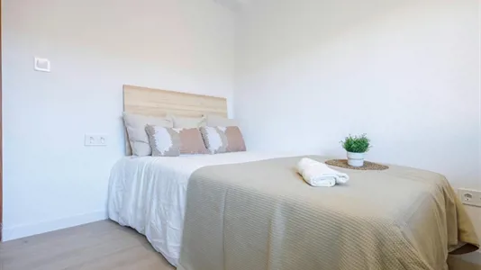 Rooms in el Camí de Vera - photo 3