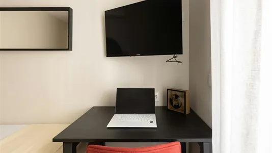 Rooms in Valencia Ciutat Vella - photo 5