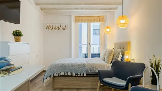 Apartments in Barcelona Ciutat Vella - photo 10
